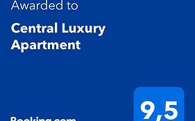 Central Luxury Apartment